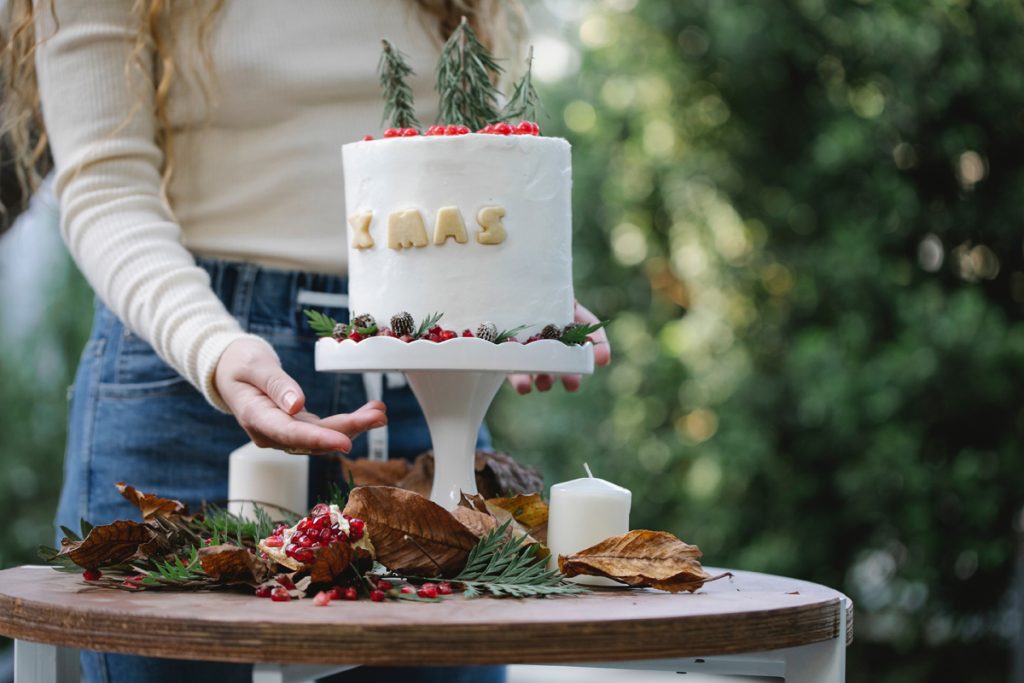 Christmas Garden Party Cake outdoors - Photo by Tim Douglas from Pexels