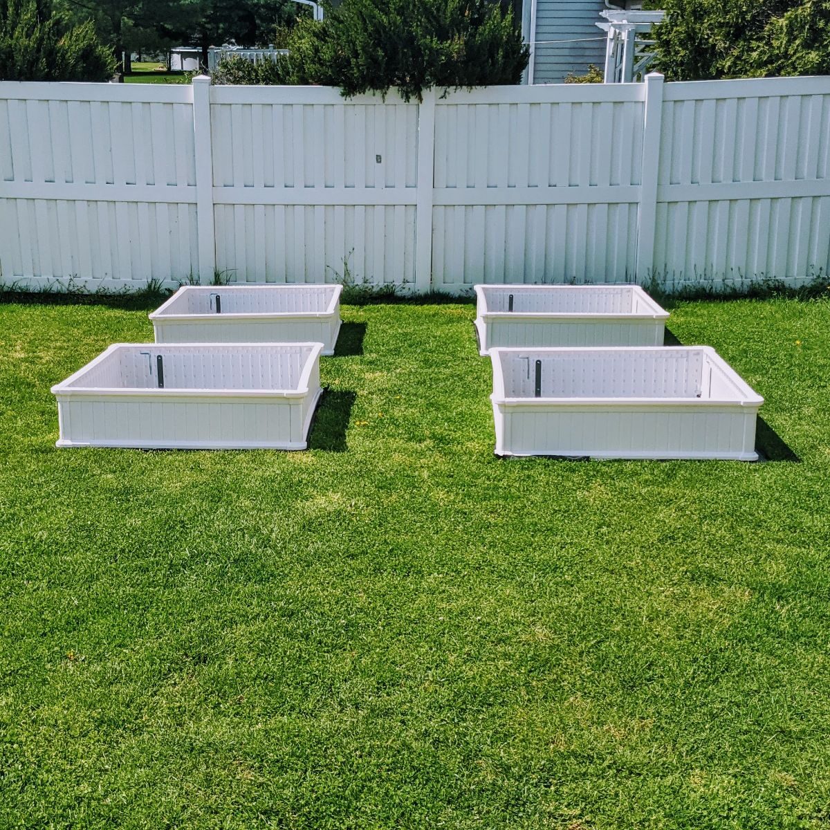 Easy assembly of Giantex HDPE raised garden beds